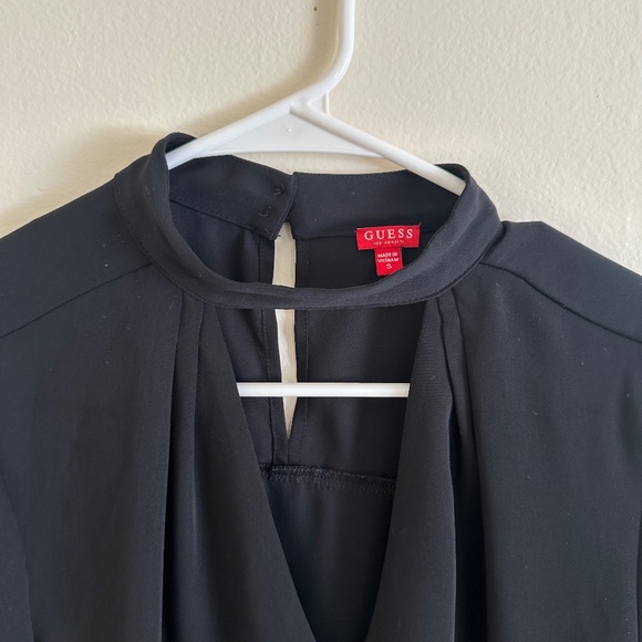 Guess - Picture 2 of 3